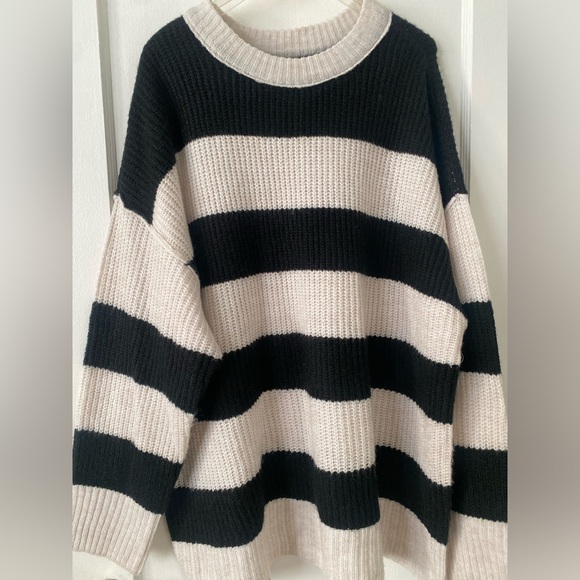 Women's Striped Sweater Plus - Picture 1 of 1